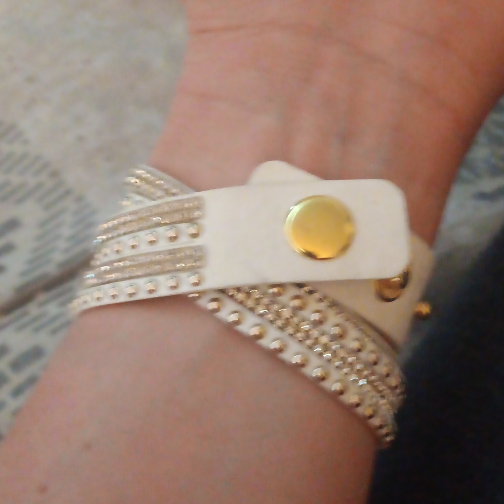 Geneva Double Wrap Watch - Picture 3 of 4